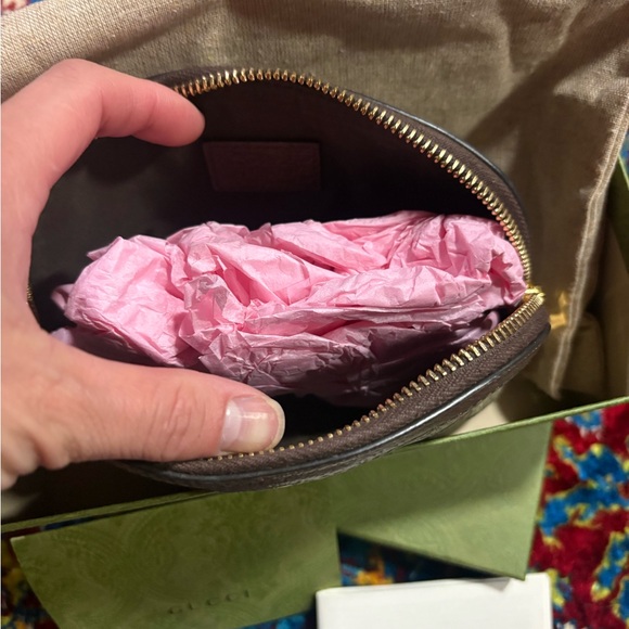 Gucci cosmetic pouch !! - Picture 3 of 7
